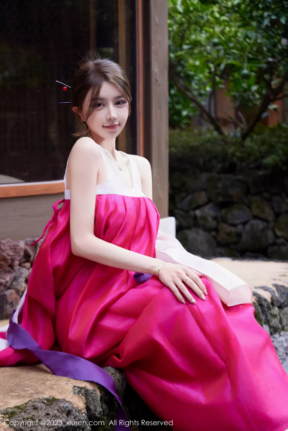 [[XiuRen秀人网]秀人网]No.7522_模特tina_甜仔性感红色大长今服饰半脱秀凹凸身材惹火诱惑写真58P