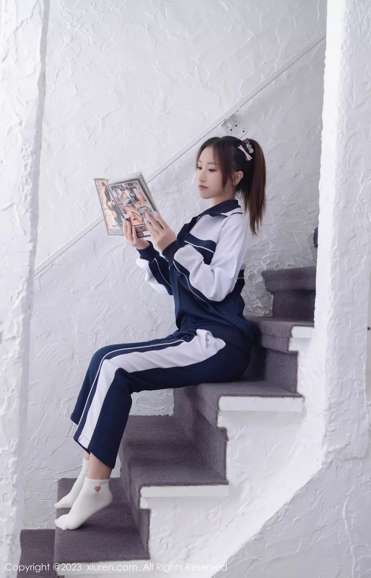 [[XiuRen秀人网]秀人网]No.7528_模特杏子Yada脱普蓝色学妹制服露白色内衣秀曼妙身姿诱惑写真89P