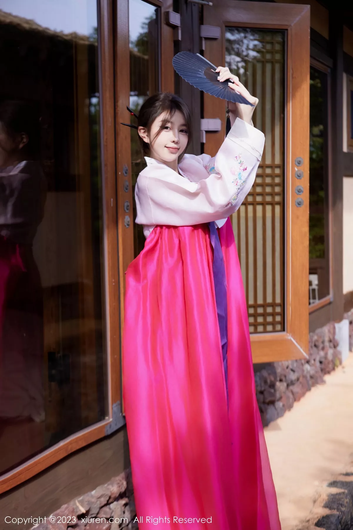 [[XiuRen秀人网]秀人网]No.7522_模特tina_甜仔性感红色大长今服饰半脱秀凹凸身材惹火诱惑写真58P