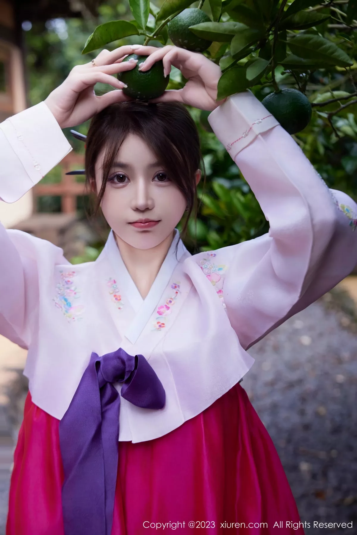 [[XiuRen秀人网]秀人网]No.7522_模特tina_甜仔性感红色大长今服饰半脱秀凹凸身材惹火诱惑写真58P