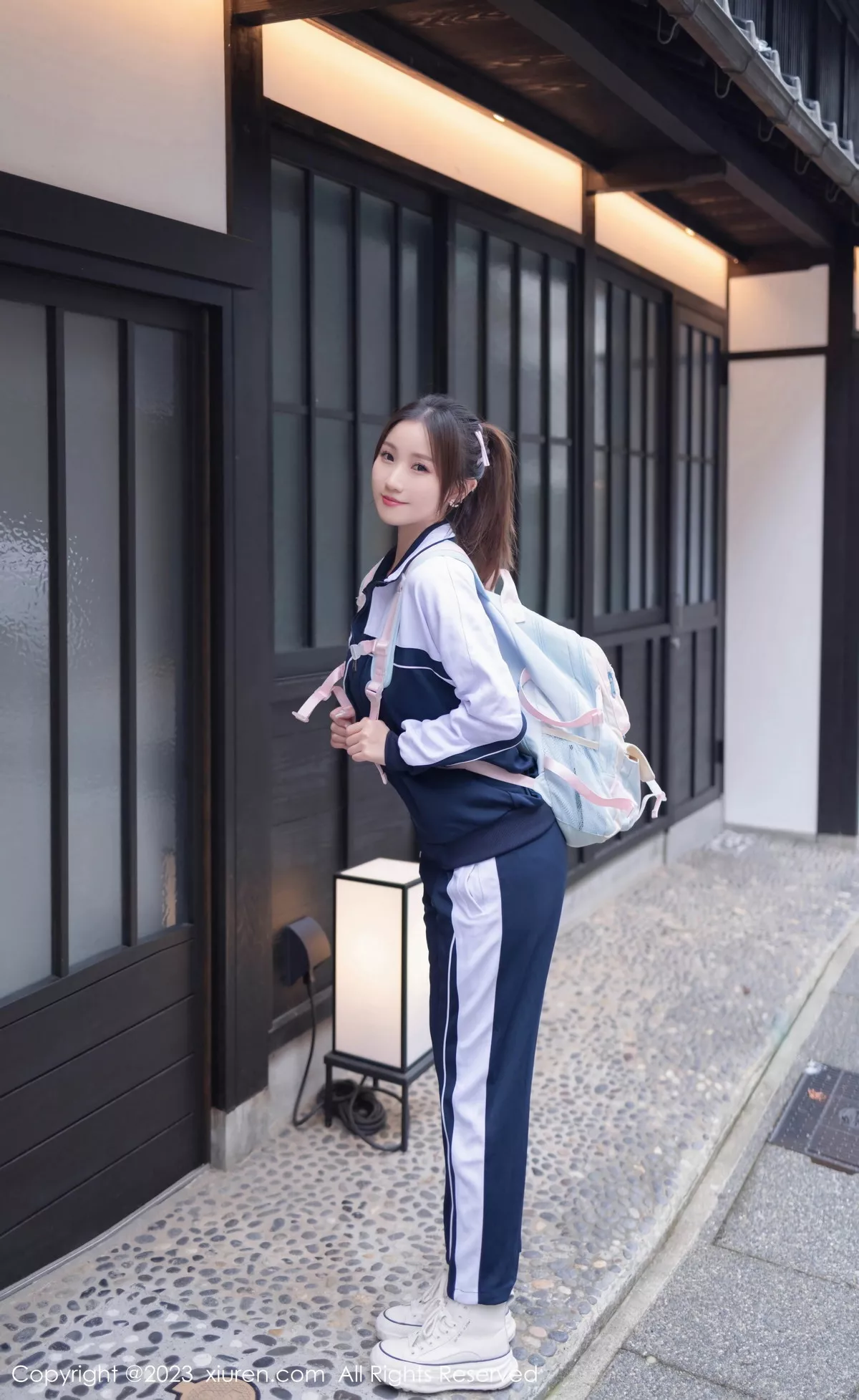 [[XiuRen秀人网]秀人网]No.7528_模特杏子Yada脱普蓝色学妹制服露白色内衣秀曼妙身姿诱惑写真89P