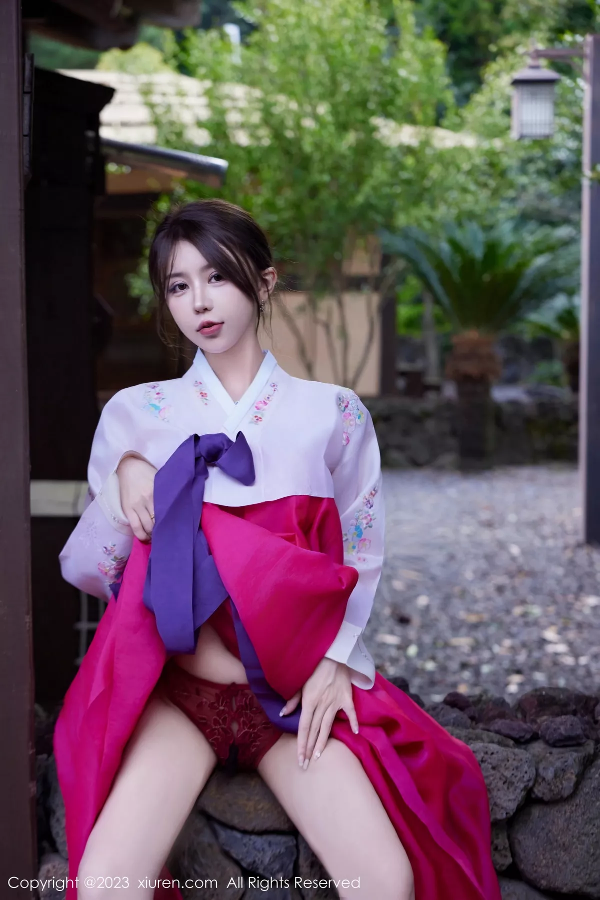 [[XiuRen秀人网]秀人网]No.7522_模特tina_甜仔性感红色大长今服饰半脱秀凹凸身材惹火诱惑写真58P