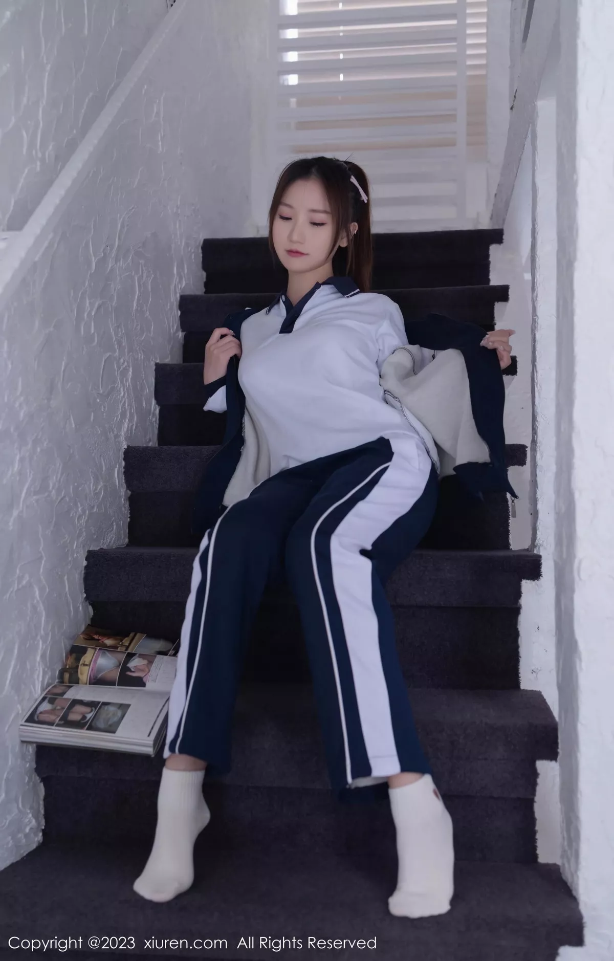 [[XiuRen秀人网]秀人网]No.7528_模特杏子Yada脱普蓝色学妹制服露白色内衣秀曼妙身姿诱惑写真89P