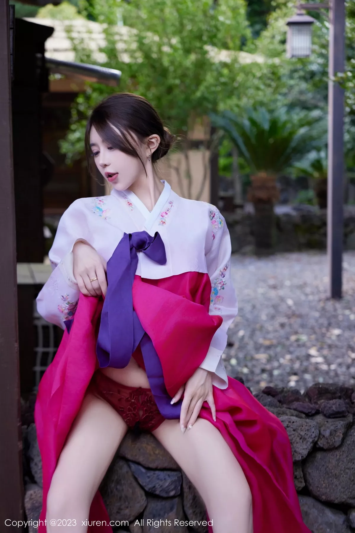 [[XiuRen秀人网]秀人网]No.7522_模特tina_甜仔性感红色大长今服饰半脱秀凹凸身材惹火诱惑写真58P