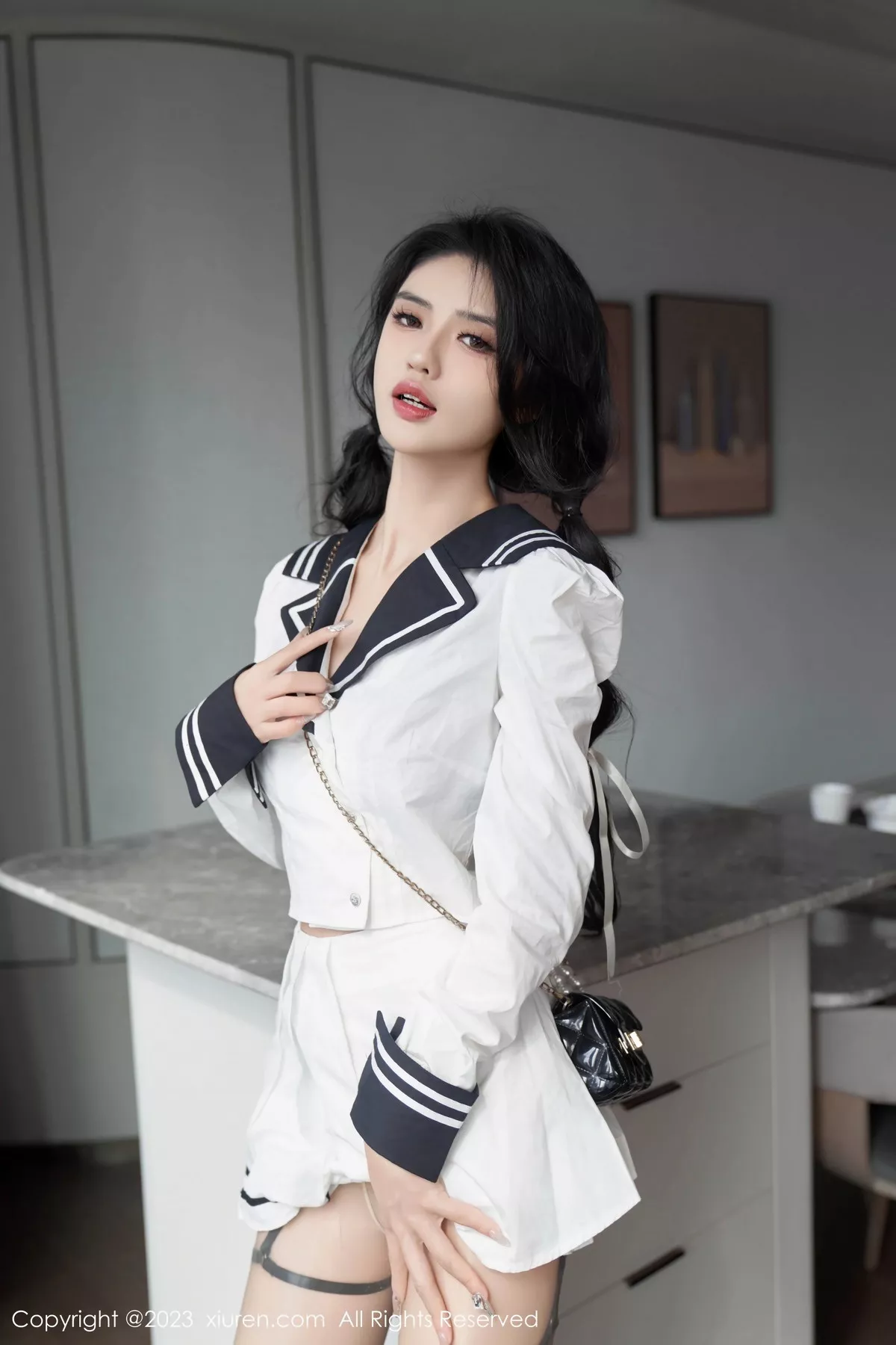 [[XiuRen秀人网]秀人网]No.7526_模特浅浅Danny性感紫色蕾丝内衣配原色丝袜秀曼妙身姿诱惑写真92P