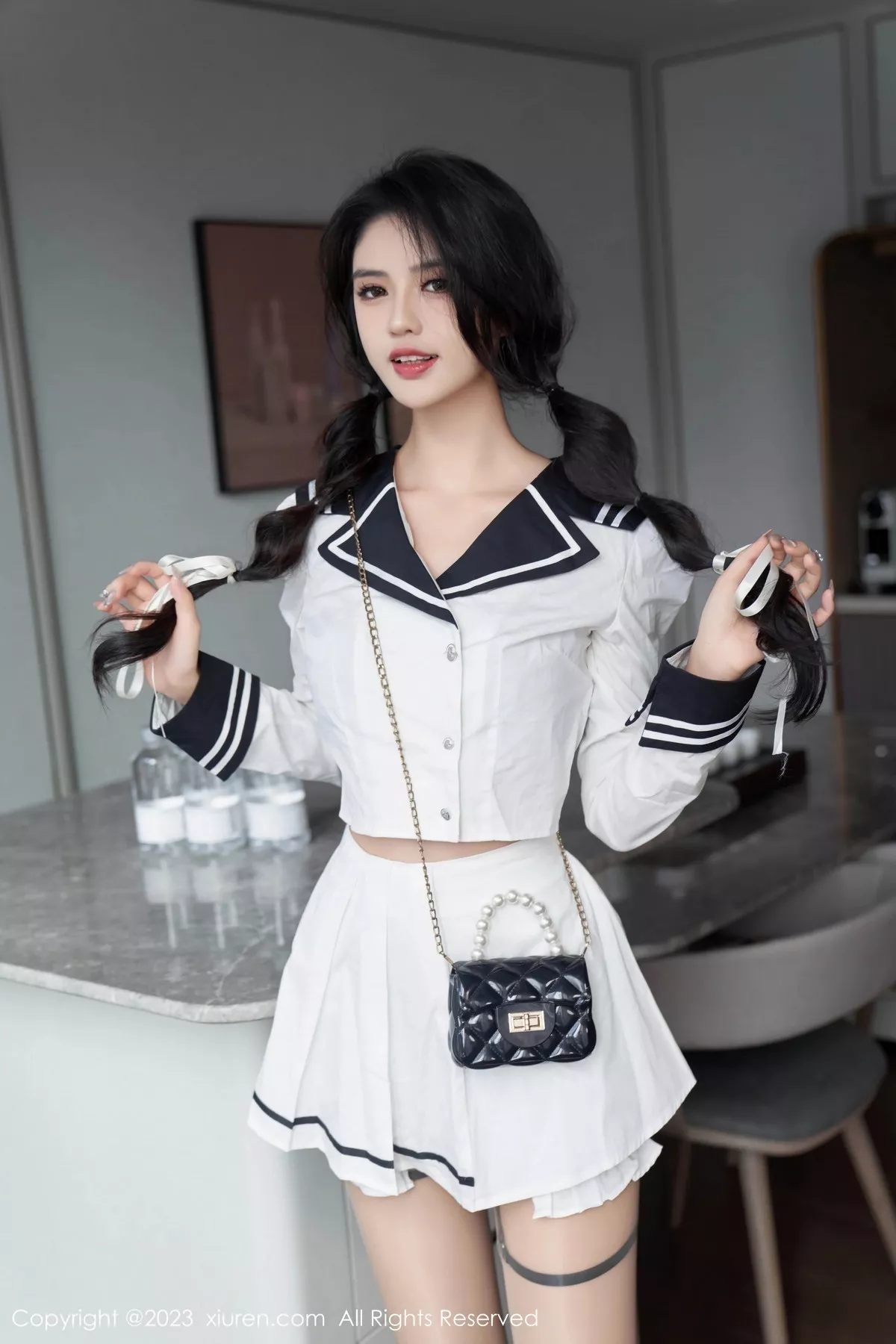 [[XiuRen秀人网]秀人网]No.7526_模特浅浅Danny性感紫色蕾丝内衣配原色丝袜秀曼妙身姿诱惑写真92P