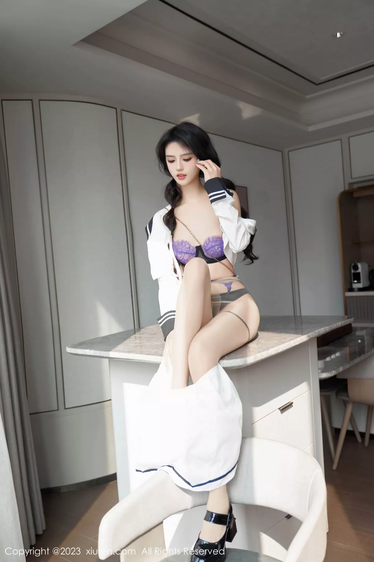 [[XiuRen秀人网]秀人网]No.7526_模特浅浅Danny性感紫色蕾丝内衣配原色丝袜秀曼妙身姿诱惑写真92P