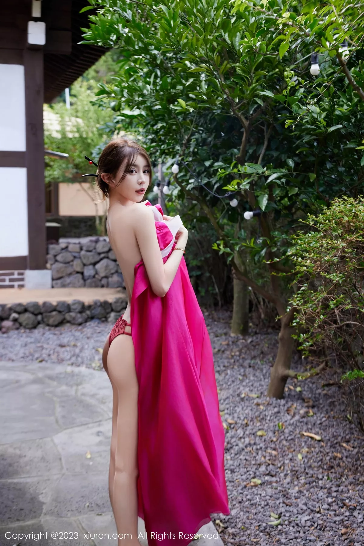 [[XiuRen秀人网]秀人网]No.7522_模特tina_甜仔性感红色大长今服饰半脱秀凹凸身材惹火诱惑写真58P