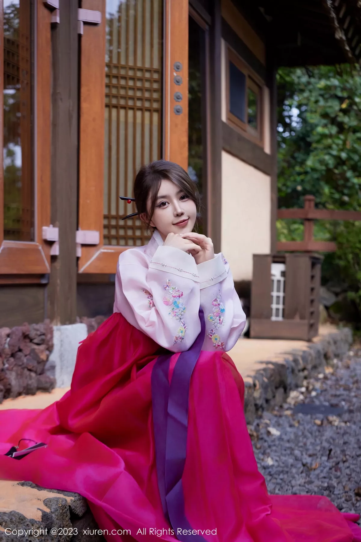 [[XiuRen秀人网]秀人网]No.7522_模特tina_甜仔性感红色大长今服饰半脱秀凹凸身材惹火诱惑写真58P