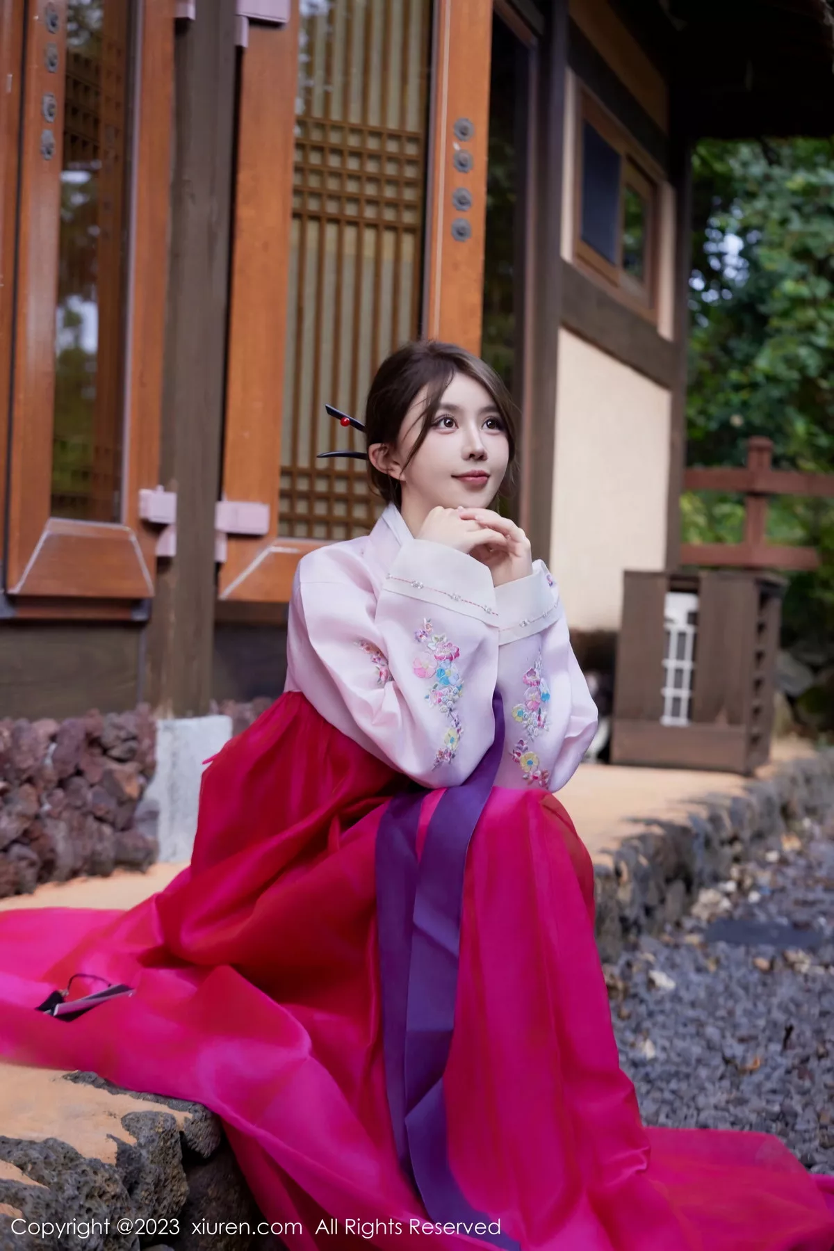 [[XiuRen秀人网]秀人网]No.7522_模特tina_甜仔性感红色大长今服饰半脱秀凹凸身材惹火诱惑写真58P