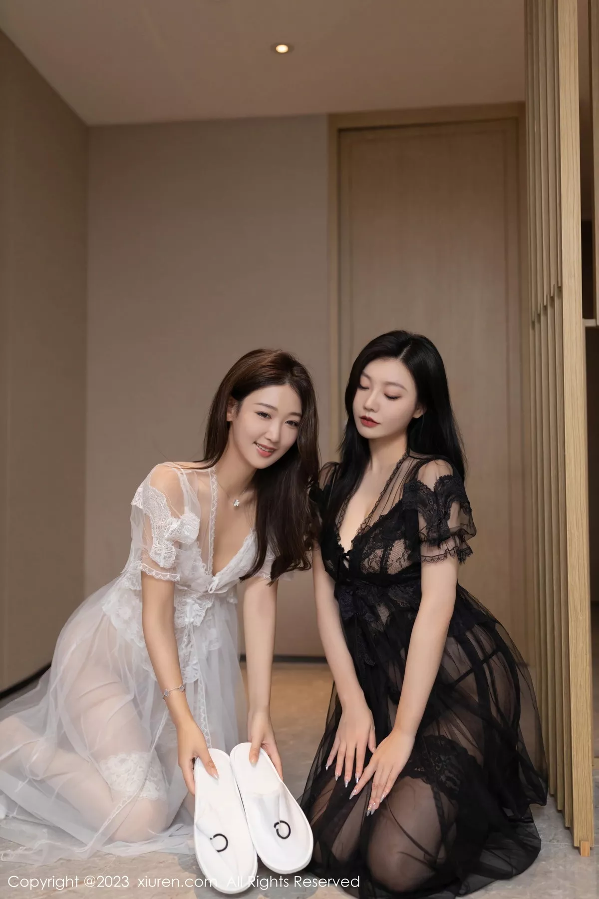 [[XiuRen秀人网]秀人网]No.7578_模特合集女神唐安琪和安然anran姐妹花黑白薄纱裙完美诱惑写真80P