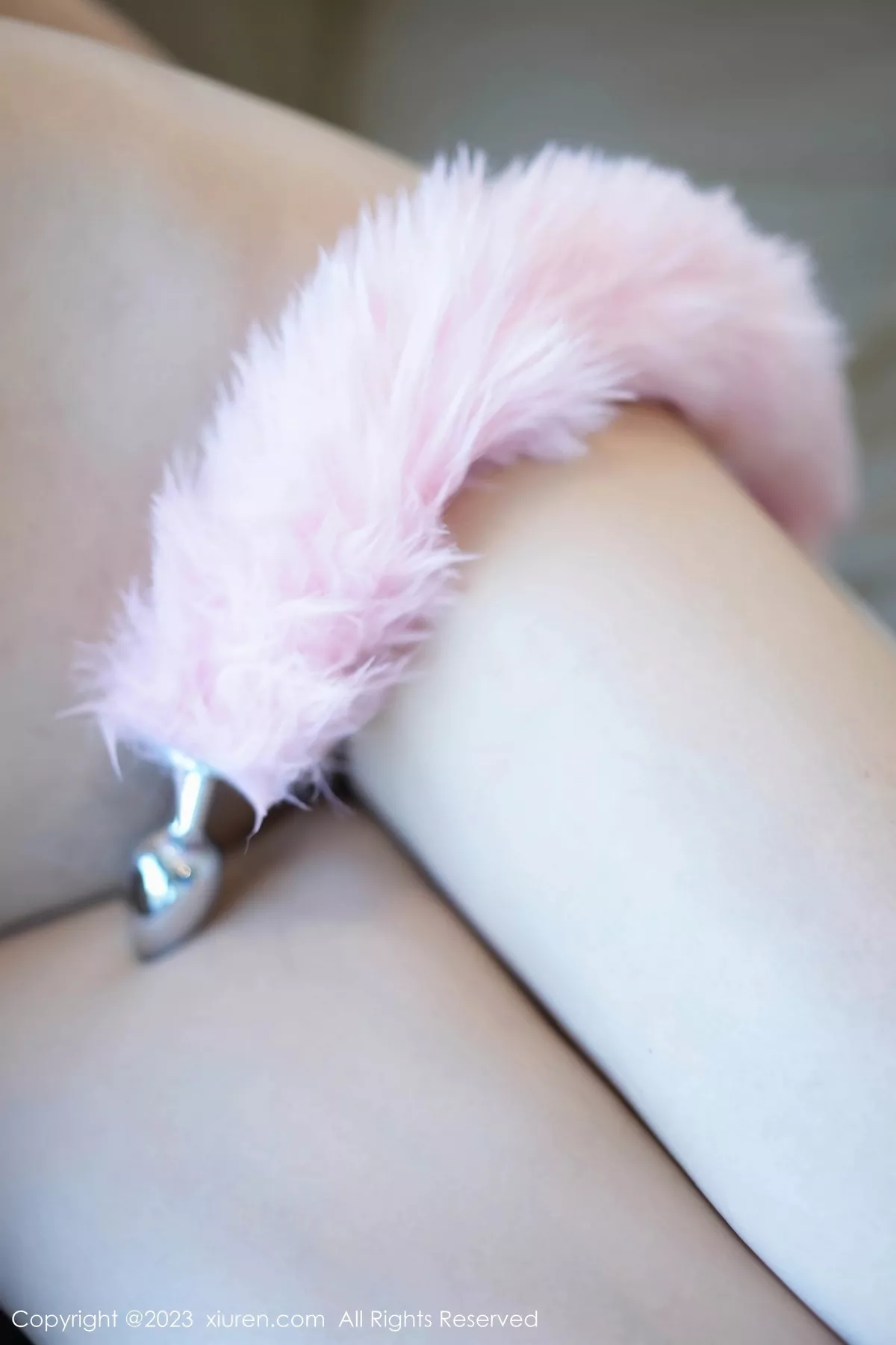 [[XiuRen秀人网]秀人网]No.7574_女神朱可儿Flora性感蓝色情趣服饰配白丝袜秀雪峰美臀诱惑写真80P