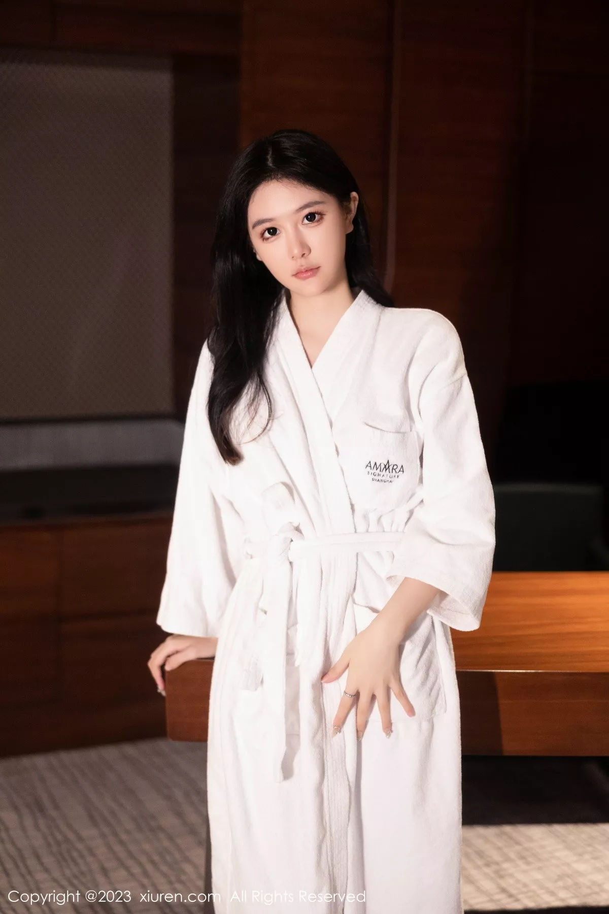 [[XiuRen秀人网]秀人网]No.7579_模特合集女神幼幼＆唐宁宁浴室性感白色浴袍秀惹火身材诱惑写真73P