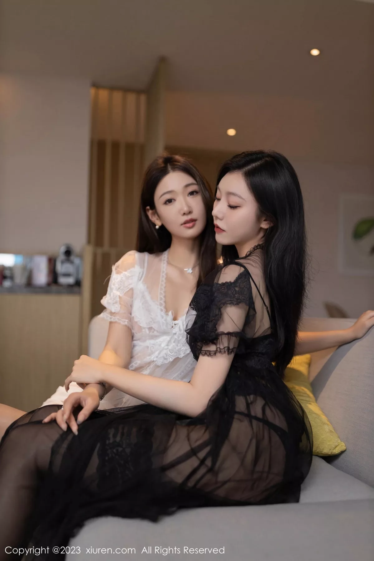 [[XiuRen秀人网]秀人网]No.7578_模特合集女神唐安琪和安然anran姐妹花黑白薄纱裙完美诱惑写真80P