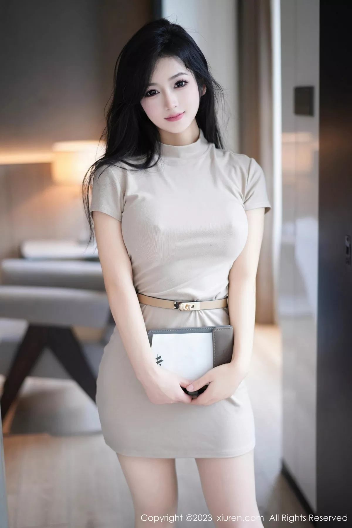 [[XiuRen秀人网]秀人网]No.7572_模特谭小灵性感杏色连衣短裙配超薄无内肉丝秀惹火身材诱惑写真81P