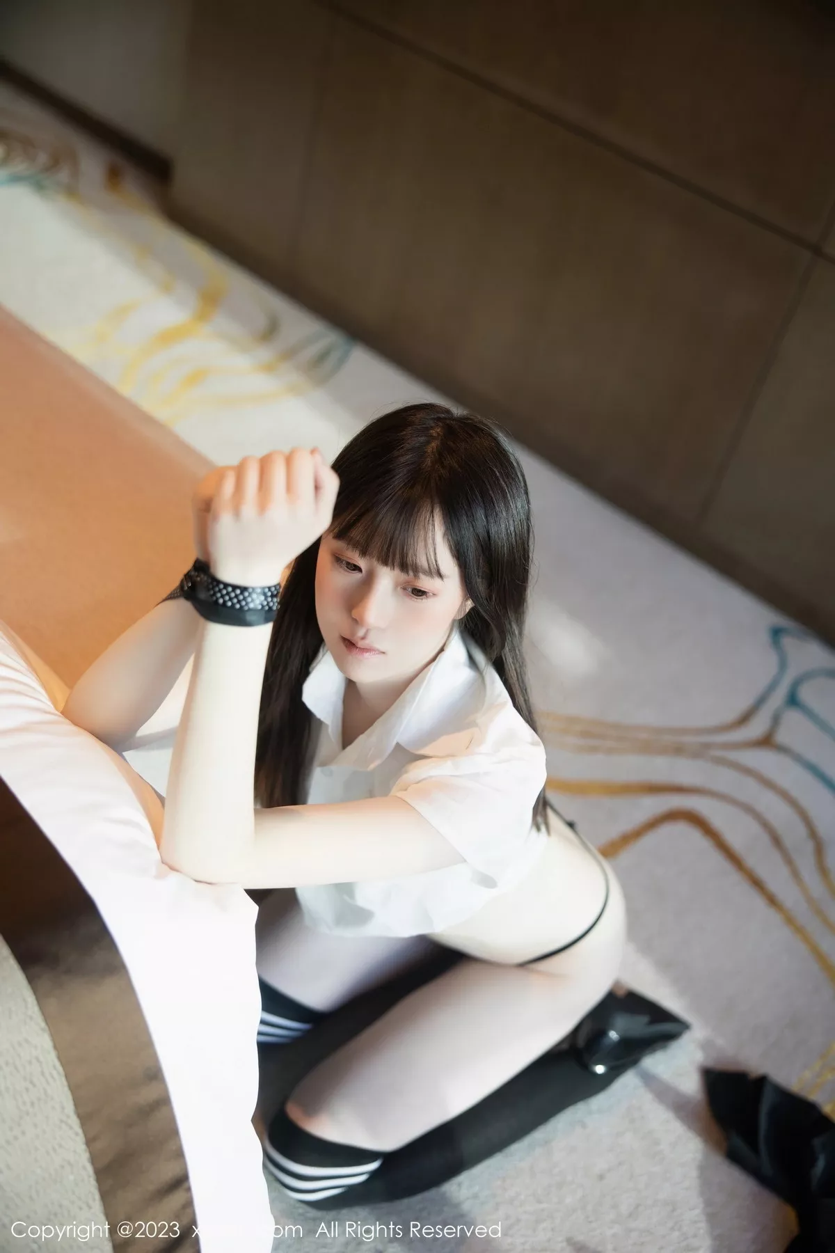 [[XiuRen秀人网]秀人网]No.7534_模特林悠悠性感短款白T配黑色短裙半撩秀翘臀美腿惹火诱惑写真81P