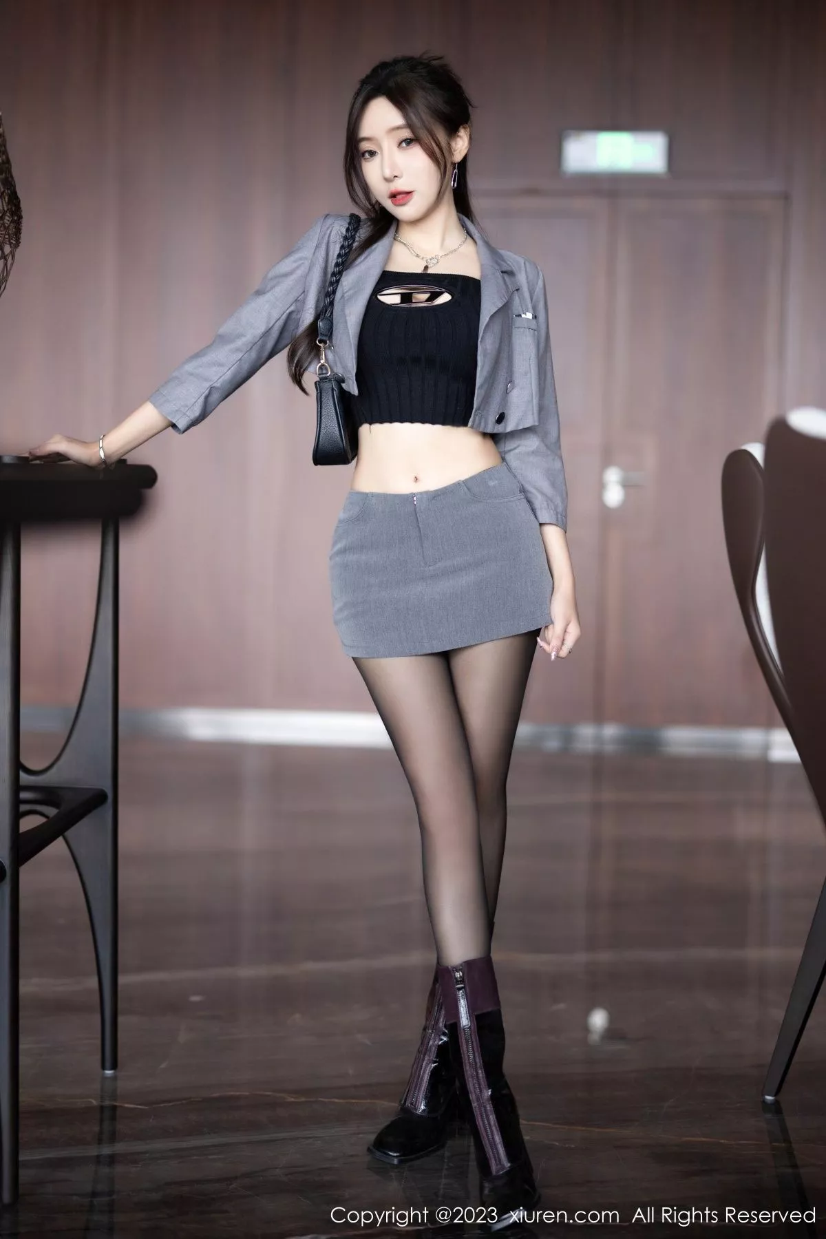 [[XiuRen秀人网]秀人网]No.7545_女神王馨瑶yanni性感白色蕾丝内衣配白丝袜秀惹火身材诱惑写真83P