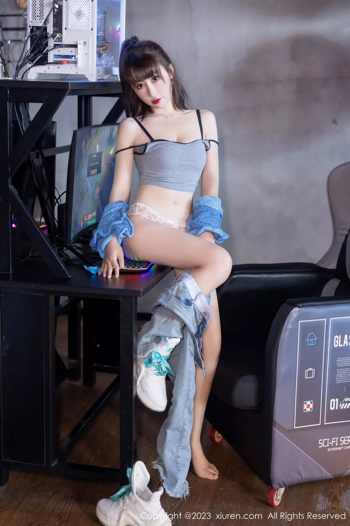 [[XiuRen秀人网]秀人网]No.7540_模特白笑笑性感蓝色衣露灰色内衣配牛仔裤秀曼妙身姿诱惑写真80P