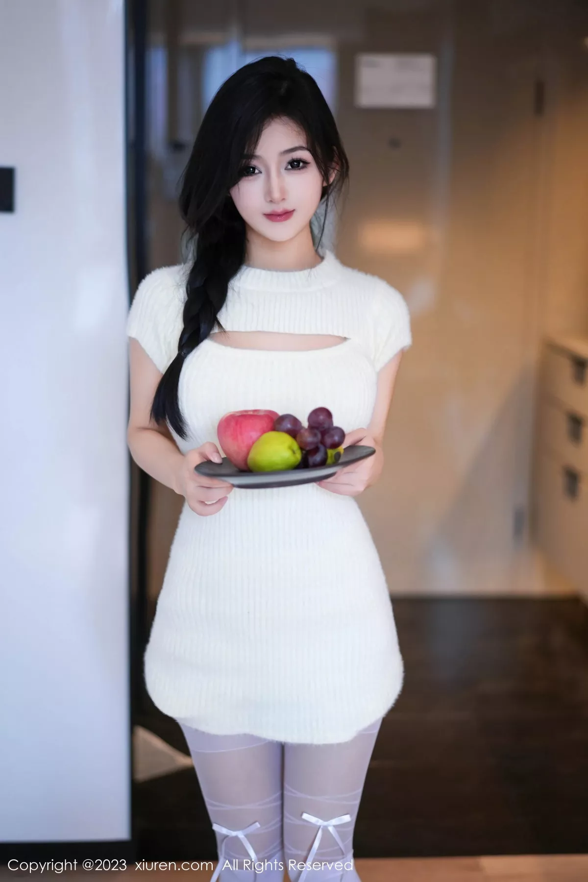 [[XiuRen秀人网]秀人网]No.7542_模特小逗逗性感黑色OL装露蓝灰色蕾丝内衣配超薄黑丝诱惑写真78P