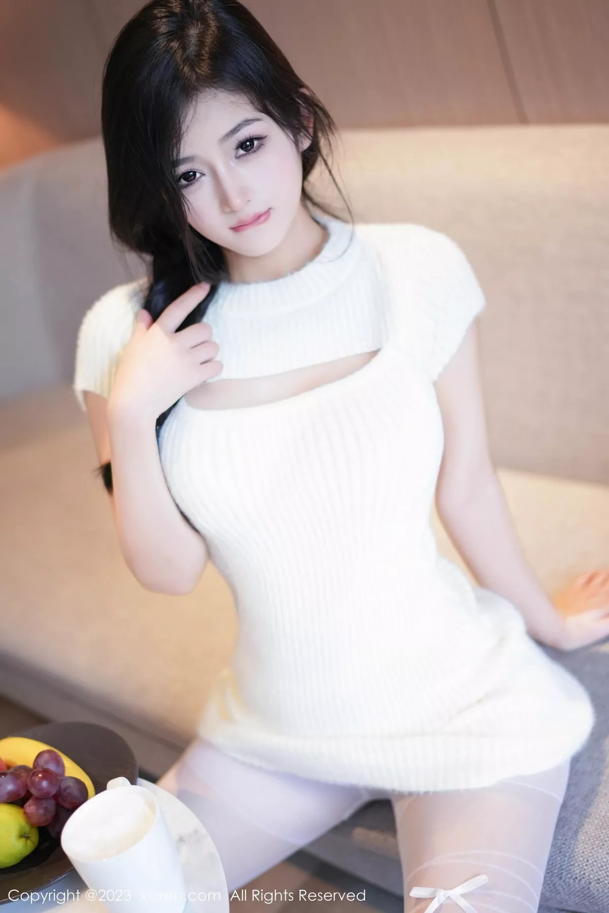 [[XiuRen秀人网]秀人网]No.7542_模特小逗逗性感黑色OL装露蓝灰色蕾丝内衣配超薄黑丝诱惑写真78P