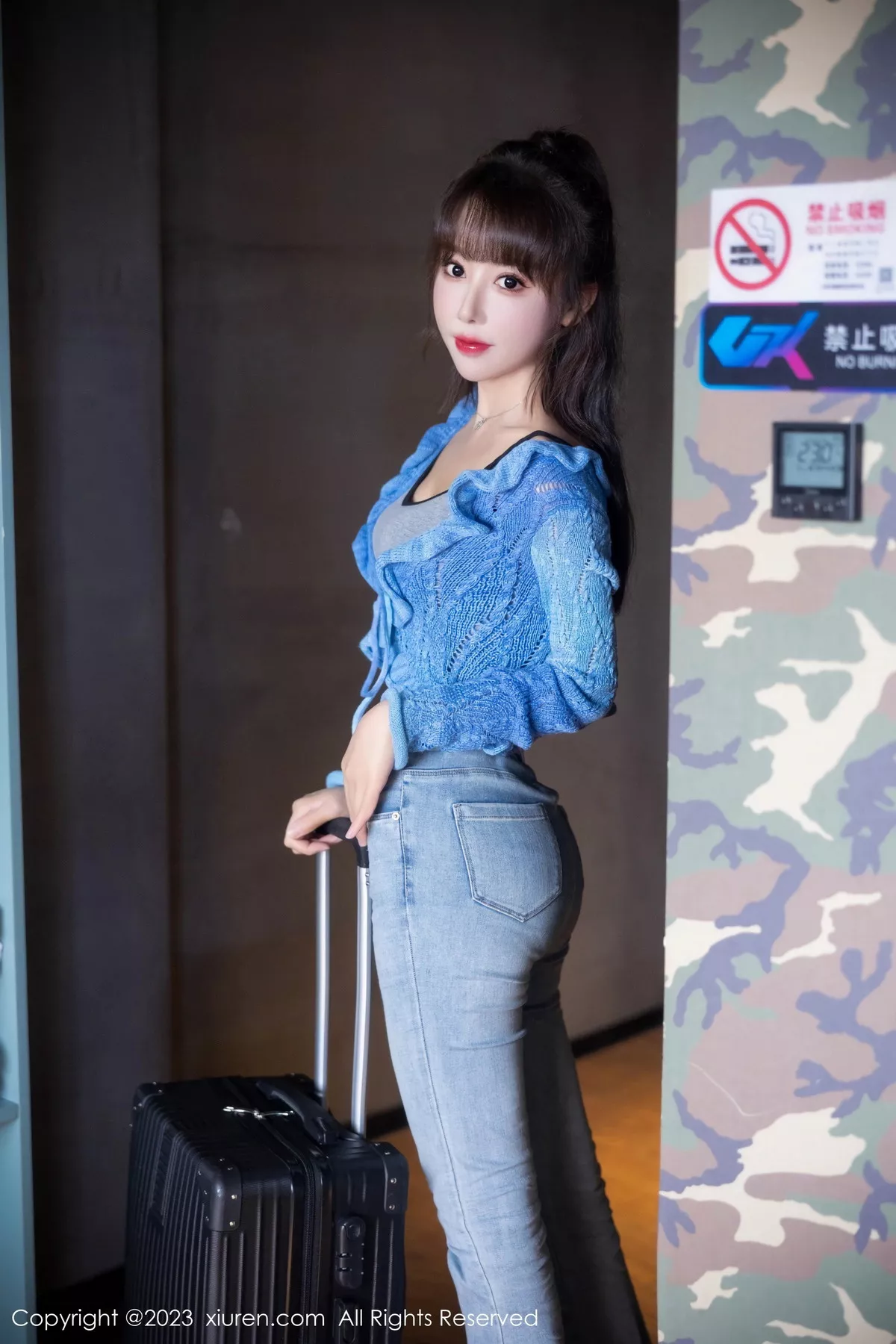 [[XiuRen秀人网]秀人网]No.7540_模特白笑笑性感蓝色衣露灰色内衣配牛仔裤秀曼妙身姿诱惑写真80P