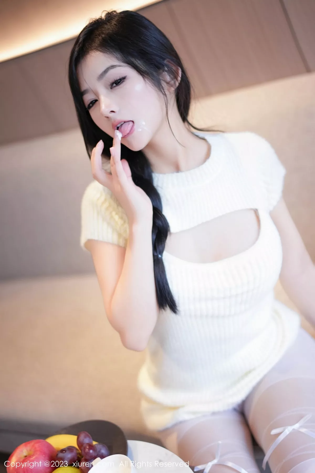 [[XiuRen秀人网]秀人网]No.7541_模特谭小灵性感粉色轻透内衣配超薄白丝袜秀惹火身段诱惑写真93P