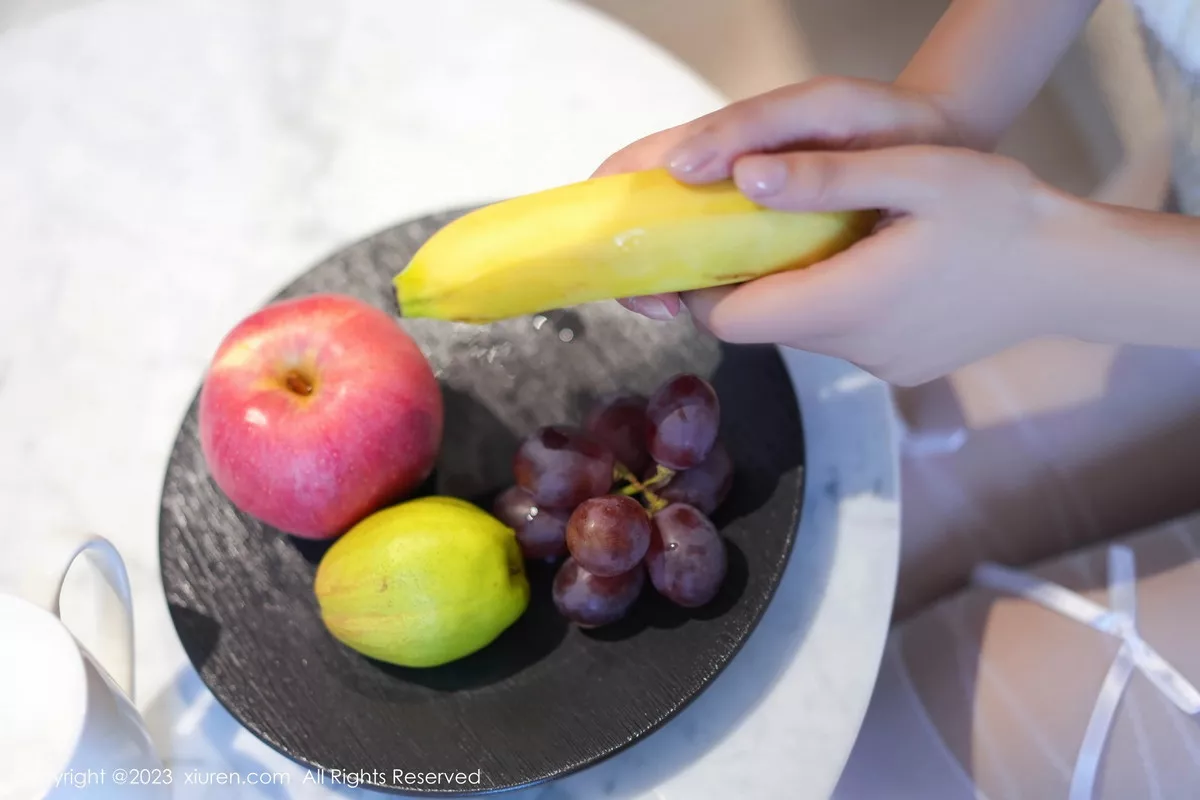 [[XiuRen秀人网]秀人网]No.7541_模特谭小灵性感粉色轻透内衣配超薄白丝袜秀惹火身段诱惑写真93P