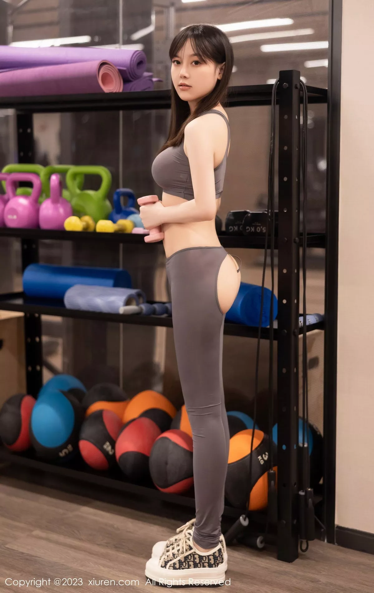 [[XiuRen秀人网]秀人网]No.7543_模特豆瓣酱健身房性感灰色运动瑜伽服紧身秀丰满身材诱惑写真82P