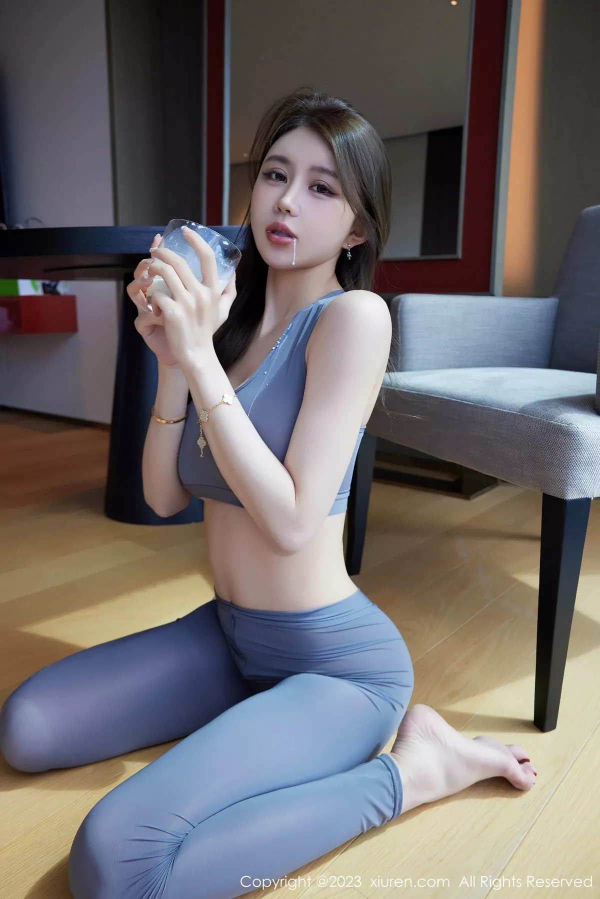 [[XiuRen秀人网]秀人网]No.7557_模特tina_甜仔性感灰色真空瑜伽服紧身秀凹凸身材惹火诱惑写真64P