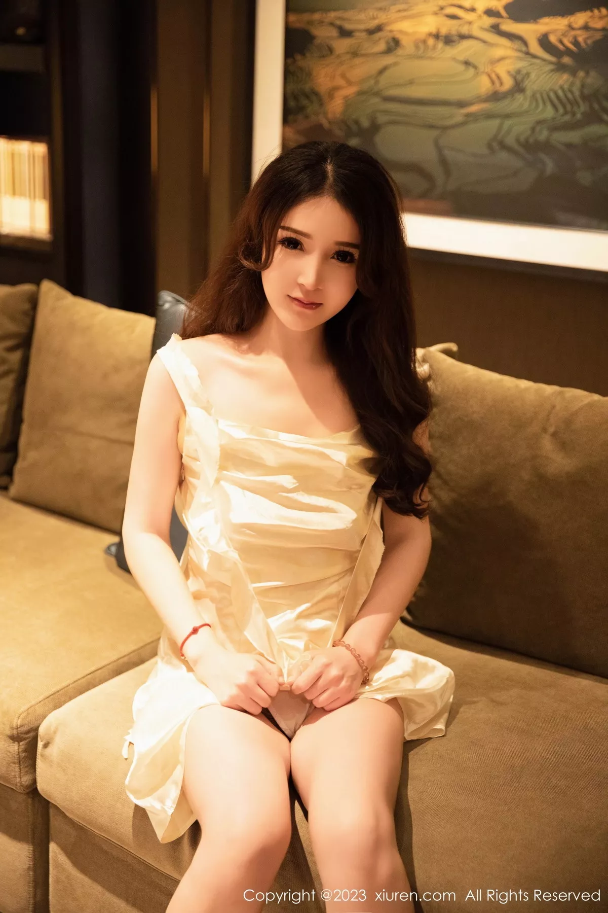 [[XiuRen秀人网]秀人网]No.7558_模特林煊煊脱性感白色连衣短裙露白色内衣秀完美身材诱惑写真70P