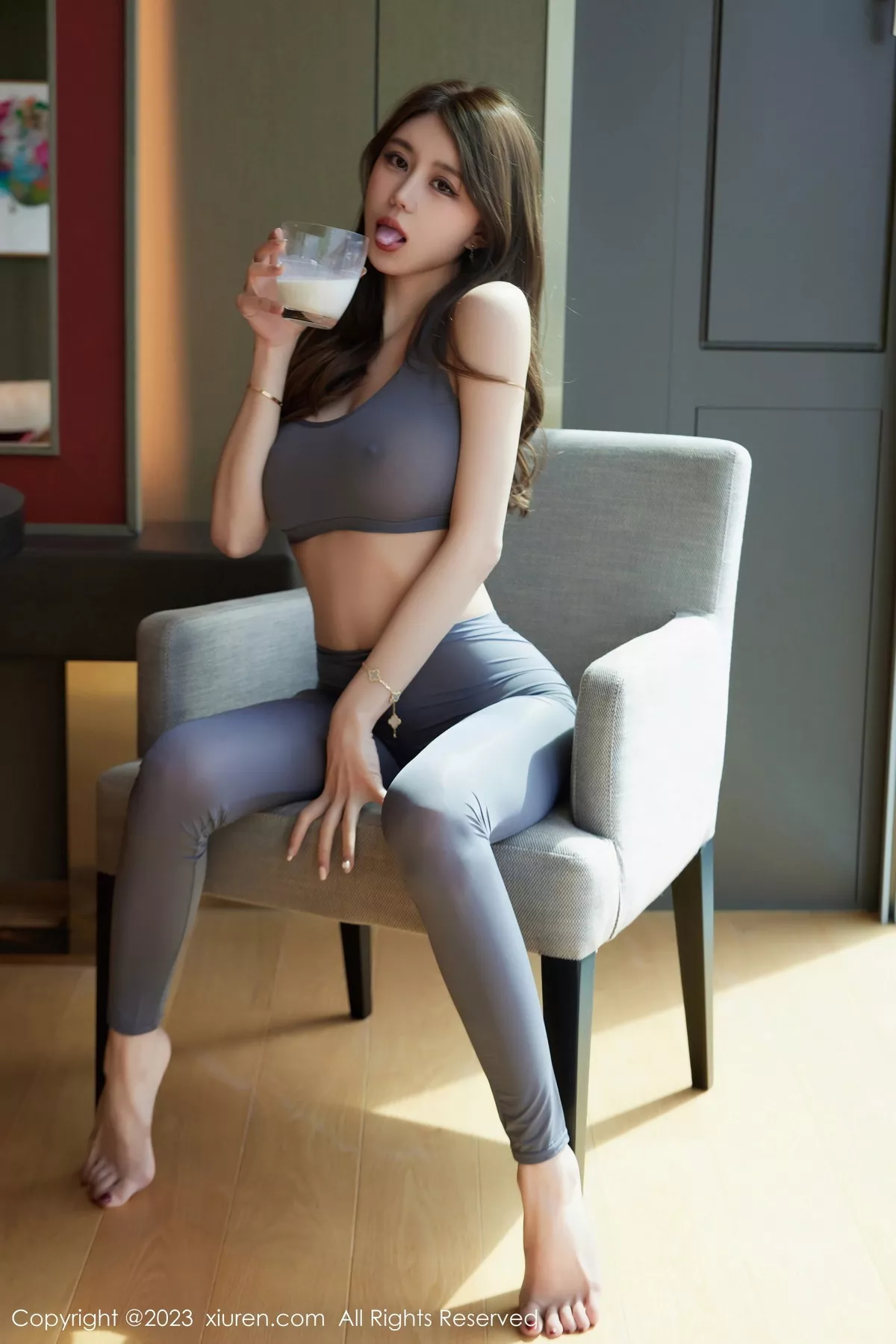 [[XiuRen秀人网]秀人网]No.7557_模特tina_甜仔性感灰色真空瑜伽服紧身秀凹凸身材惹火诱惑写真64P