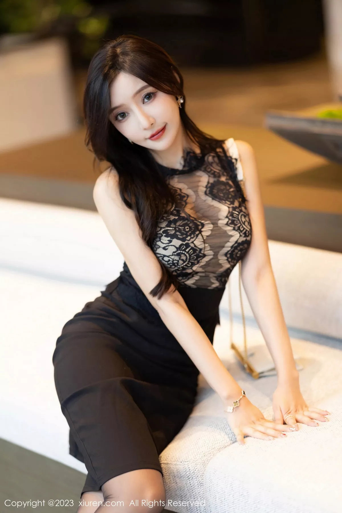 [[XiuRen秀人网]秀人网]No.7568_女神王馨瑶yanni性感黑色蕾丝内衣配闪亮黑丝秀惹火身材诱惑写真91P