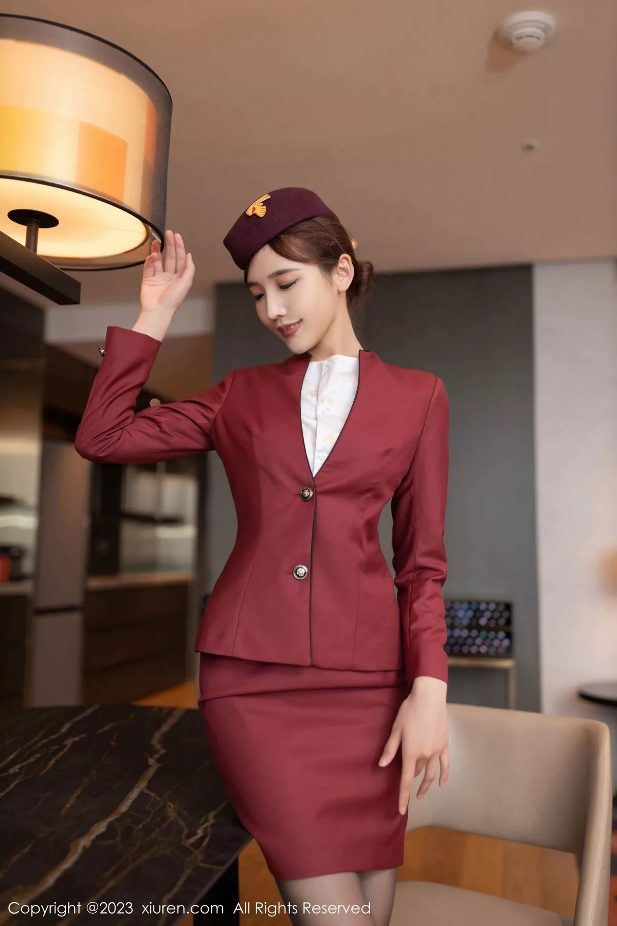 [[XiuRen秀人网]秀人网]No.7569_模特陆萱萱脱空姐制服露性感黑色蕾丝内衣配超薄黑丝诱惑写真80P