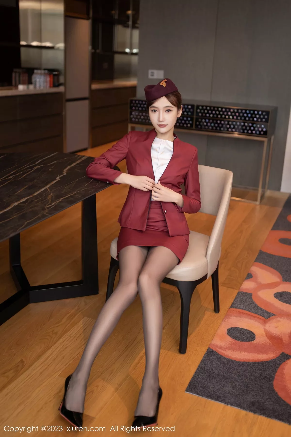 [[XiuRen秀人网]秀人网]No.7569_模特陆萱萱脱空姐制服露性感黑色蕾丝内衣配超薄黑丝诱惑写真80P