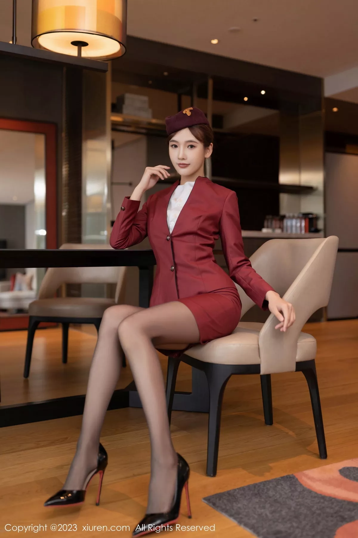 [[XiuRen秀人网]秀人网]No.7569_模特陆萱萱脱空姐制服露性感黑色蕾丝内衣配超薄黑丝诱惑写真80P