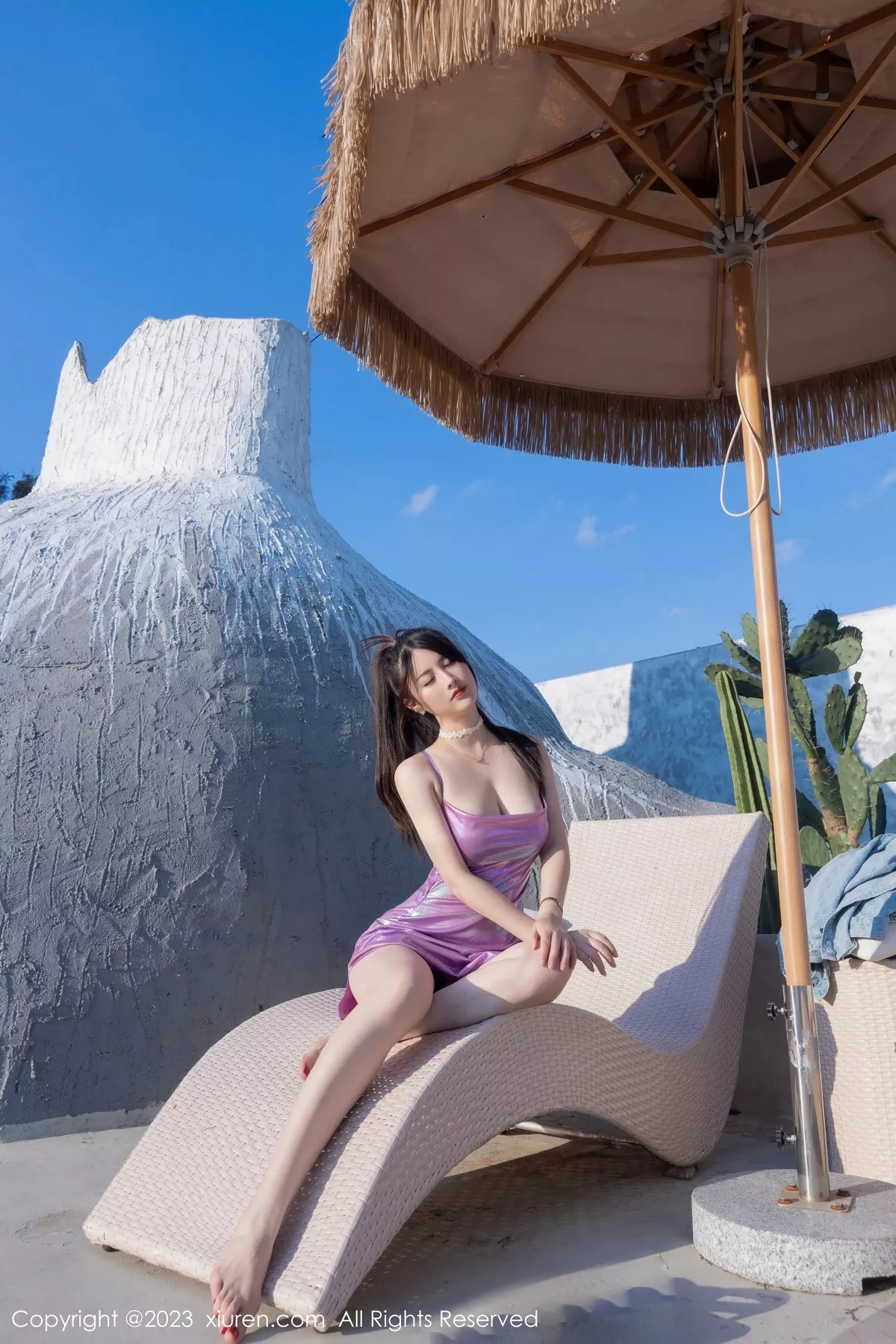 [[XiuRen秀人网]秀人网]No.7565_模特诗诗kiki性感紫色吊带短裙+蓝灰死库水秀惹火身材诱惑写真80P