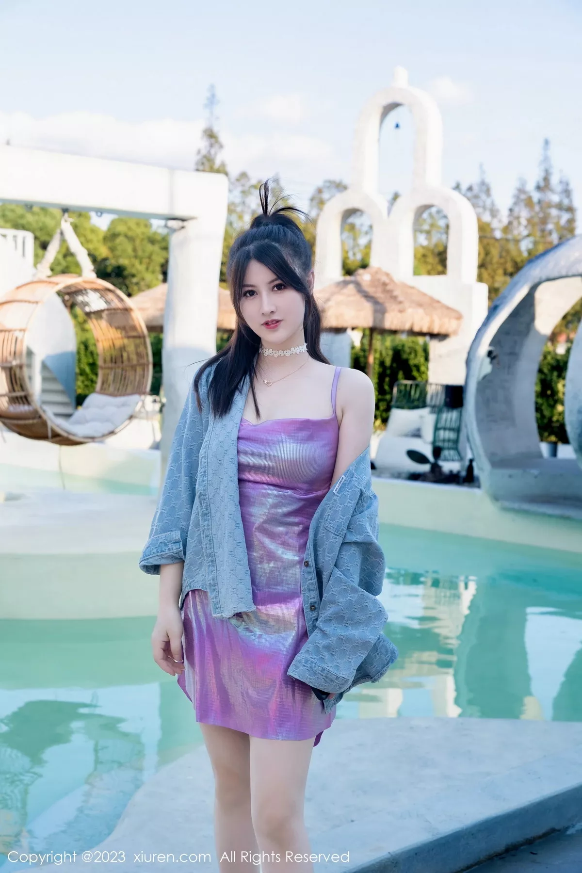 [[XiuRen秀人网]秀人网]No.7565_模特诗诗kiki性感紫色吊带短裙+蓝灰死库水秀惹火身材诱惑写真80P