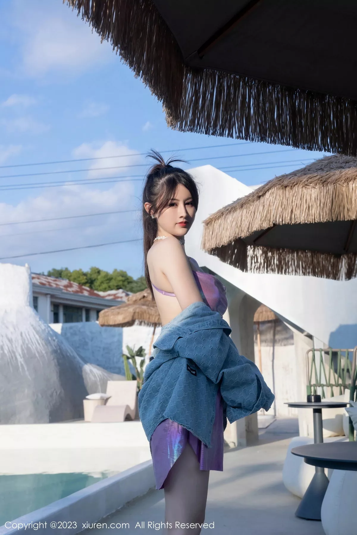 [[XiuRen秀人网]秀人网]No.7565_模特诗诗kiki性感紫色吊带短裙+蓝灰死库水秀惹火身材诱惑写真80P