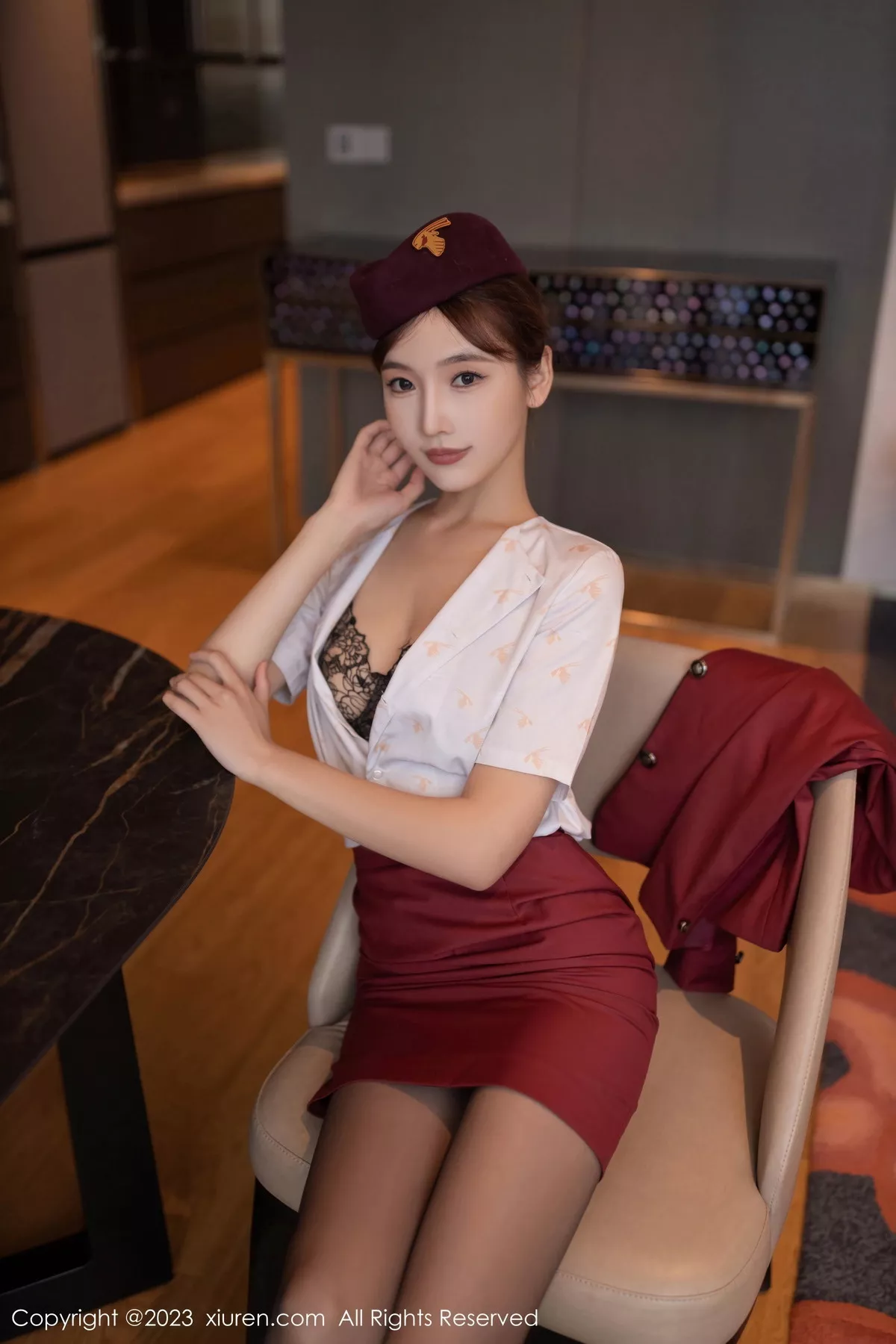 [[XiuRen秀人网]秀人网]No.7569_模特陆萱萱脱空姐制服露性感黑色蕾丝内衣配超薄黑丝诱惑写真80P