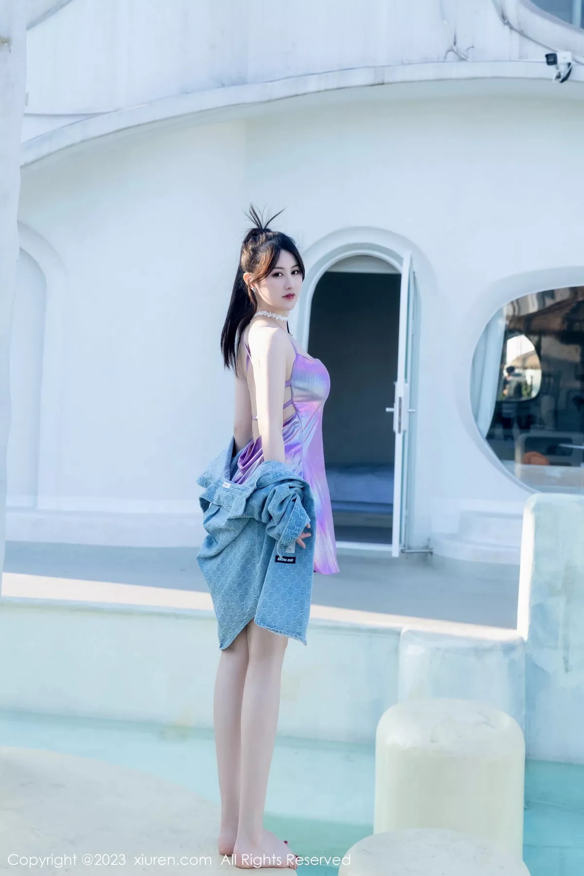 [[XiuRen秀人网]秀人网]No.7565_模特诗诗kiki性感紫色吊带短裙+蓝灰死库水秀惹火身材诱惑写真80P