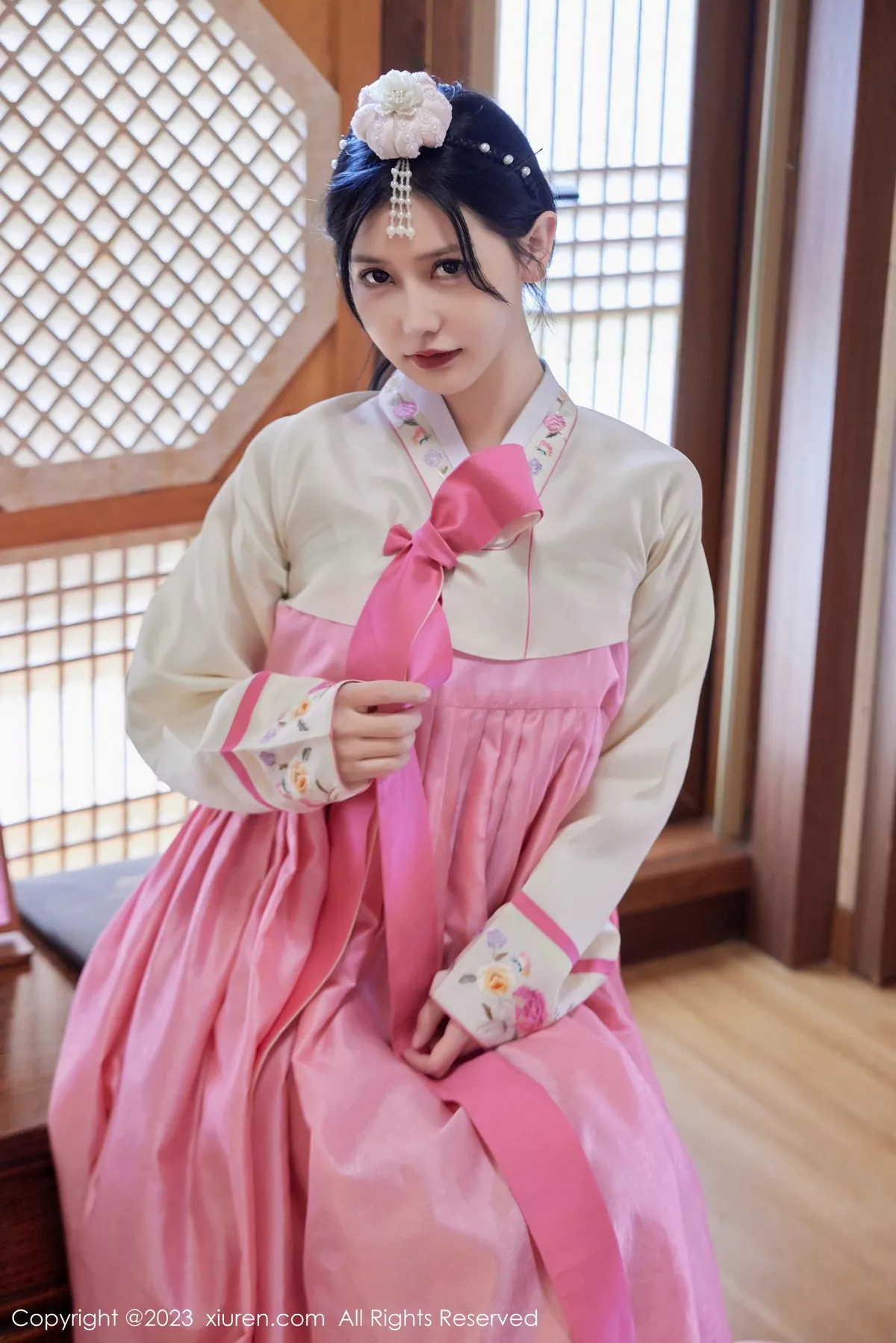 [[XiuRen秀人网]秀人网]No.7564_模特尹甜甜性感艳红大长今服饰露轻透连体衣秀完美身材诱惑写真69P