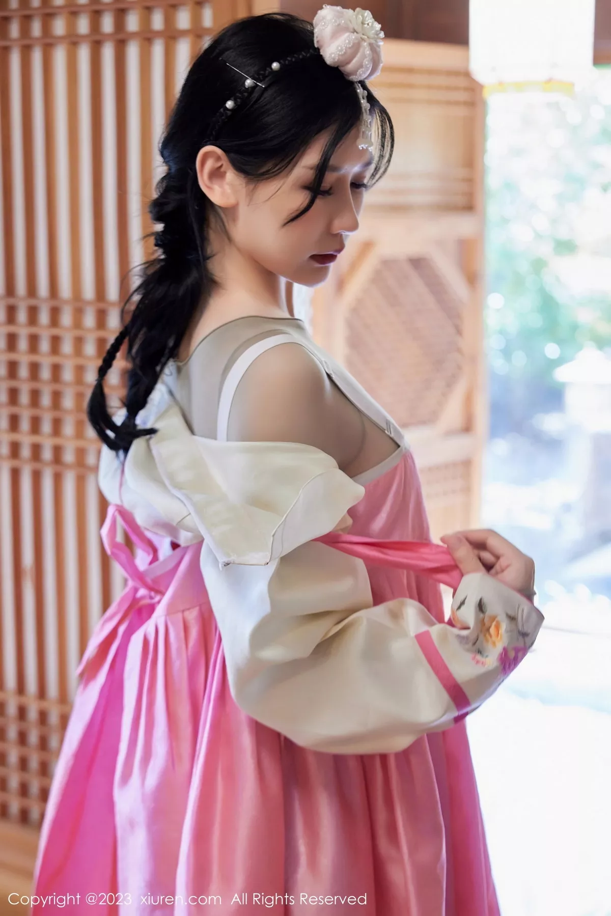 [[XiuRen秀人网]秀人网]No.7564_模特尹甜甜性感艳红大长今服饰露轻透连体衣秀完美身材诱惑写真69P