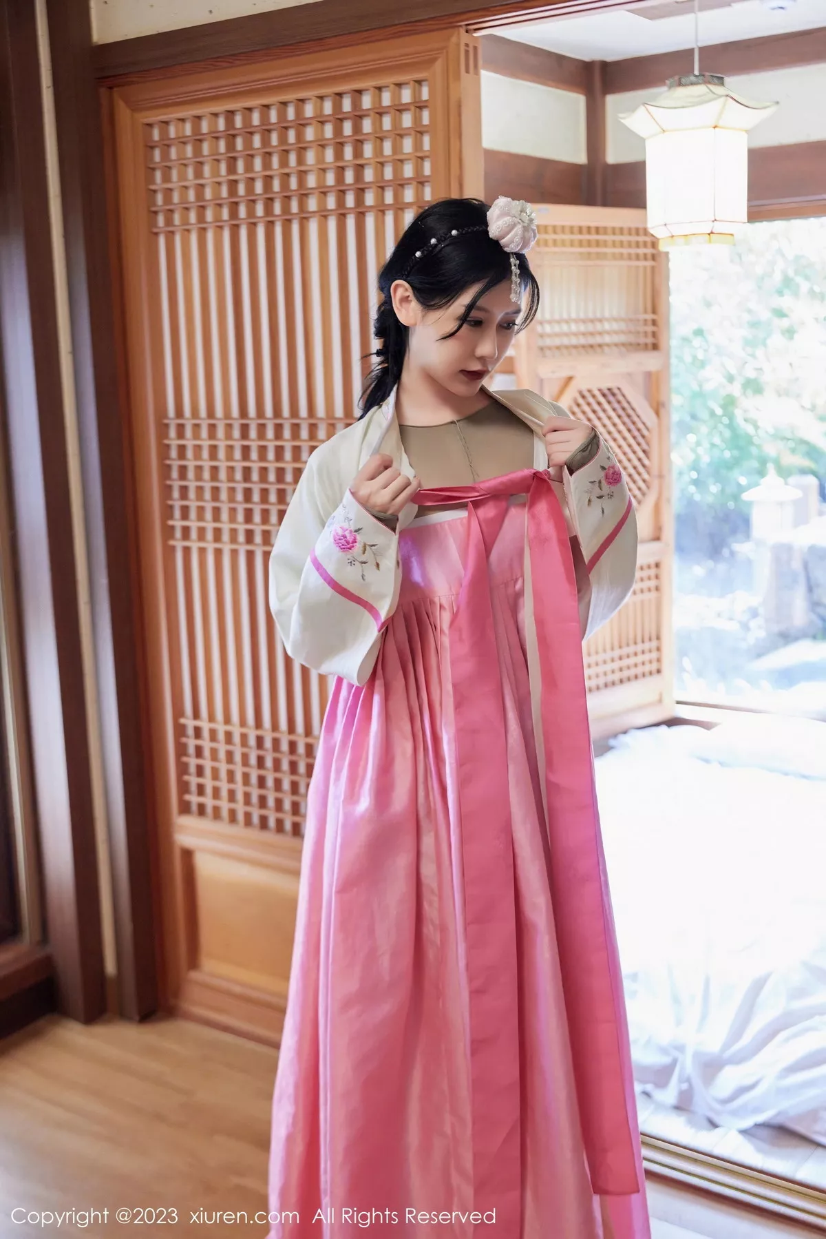 [[XiuRen秀人网]秀人网]No.7564_模特尹甜甜性感艳红大长今服饰露轻透连体衣秀完美身材诱惑写真69P