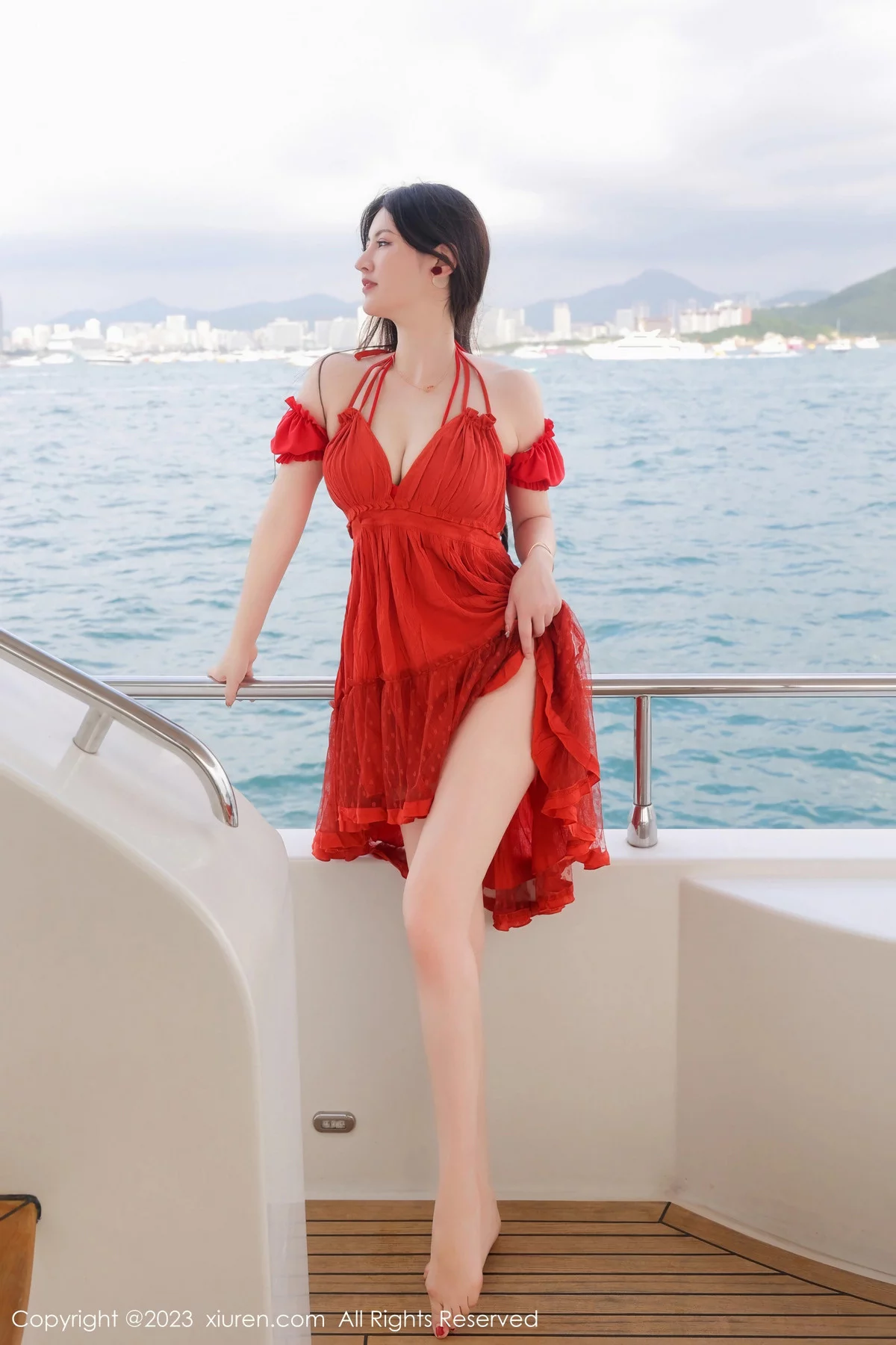 [[XiuRen秀人网]秀人网]No.7881_模特诗诗kiki游艇场景性感红色比基尼服秀丰腴有致身材诱惑写真81P