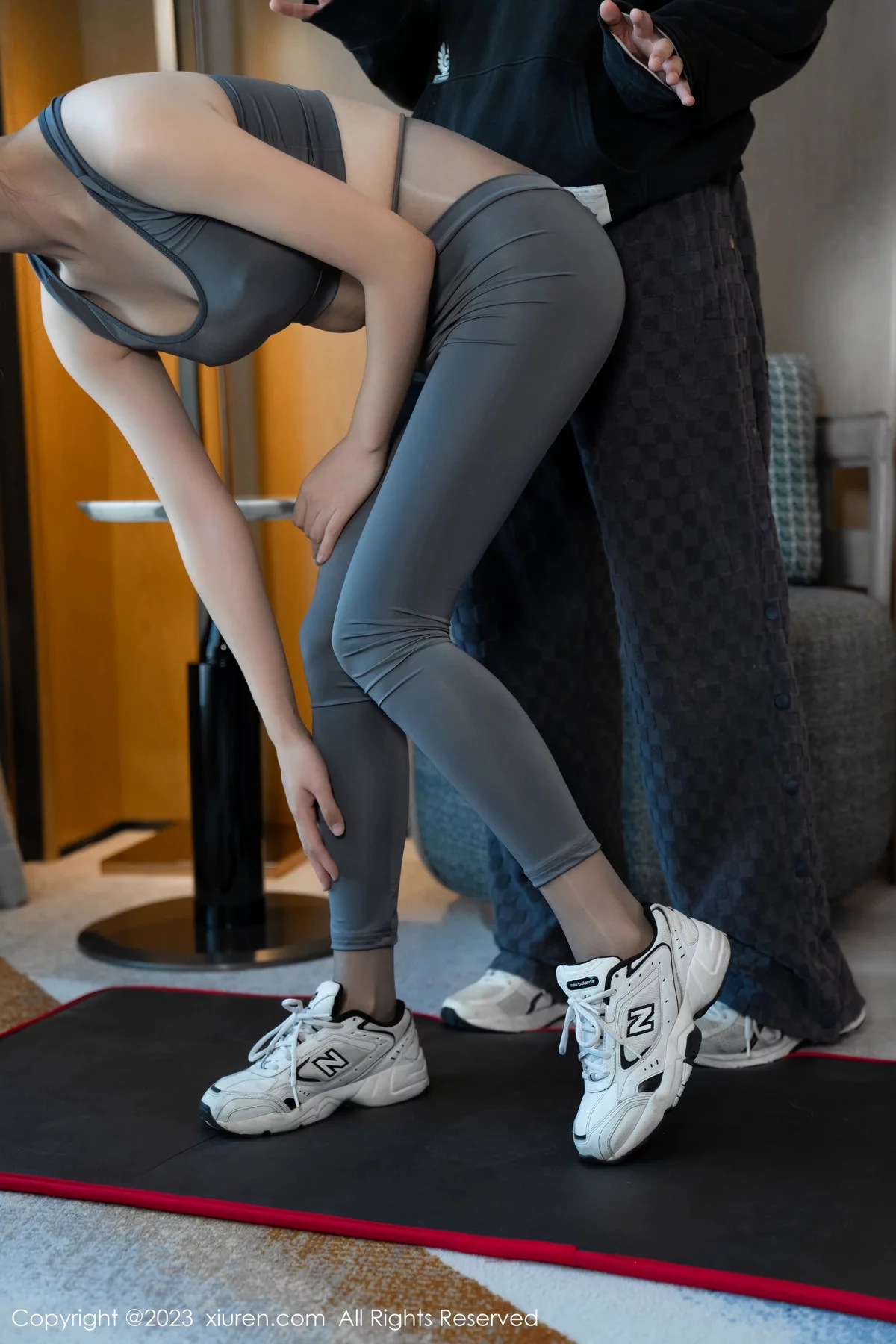 [[XiuRen秀人网]秀人网]No.7882_模特利世性感灰色瑜伽服饰配超薄无内灰丝秀曼妙身姿诱惑写真80P