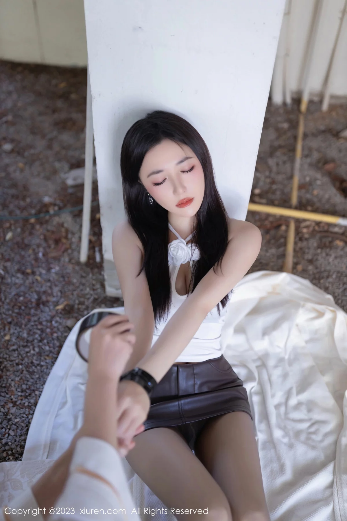 [[XiuRen秀人网]秀人网]No.7888_模特鱼子酱Fish尾随主题情趣捆绑性感内衣秀曼妙身姿诱惑写真83P