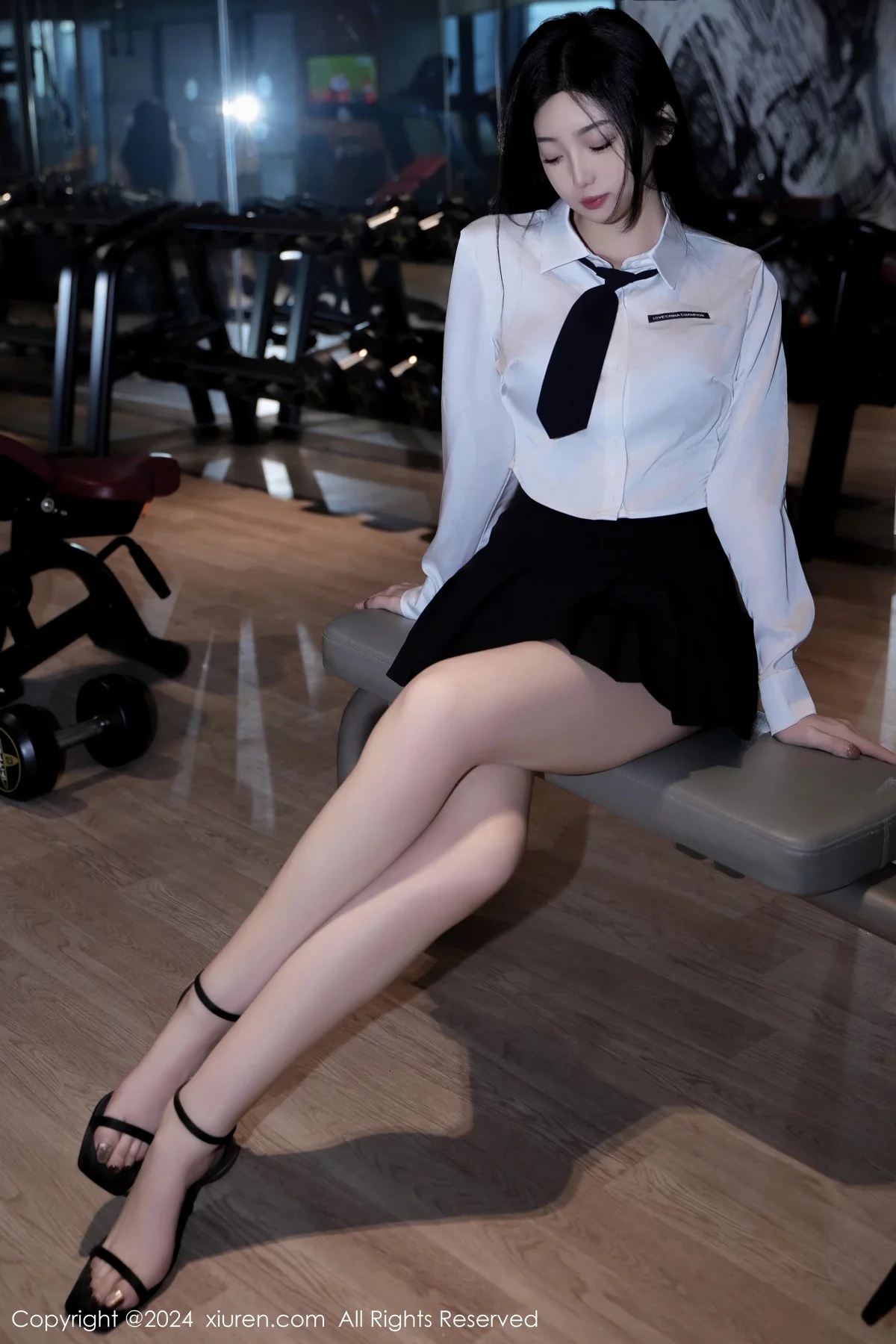 [[XiuRen秀人网]秀人网]No.7894_模特安琪Yee性感白上衣配黑短裙露黑色内衣秀惹火身材诱惑写真77P