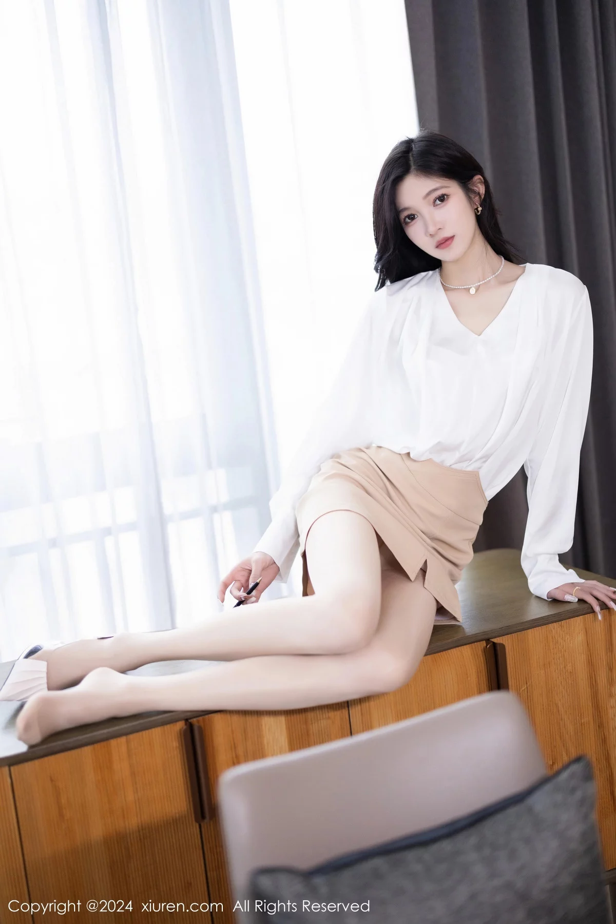 [[XiuRen秀人网]秀人网]No.7906_模特程程程白上衣配杏色短裙露性感白色内衣秀苗条身材迷人写真82P