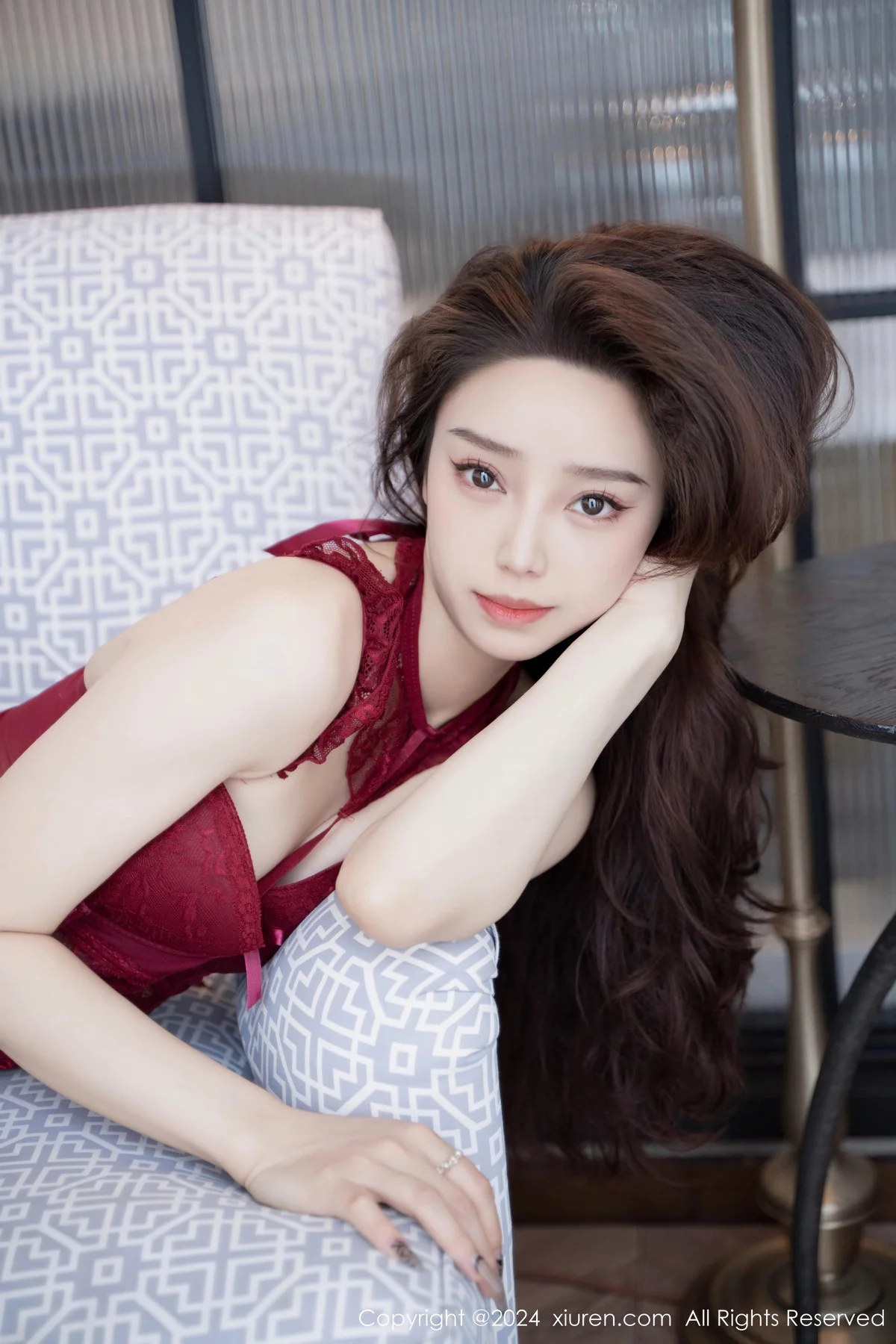 [[XiuRen秀人网]秀人网]No.7910_模特苏曼兮性感红色蕾丝情趣服饰配红丝吊袜秀丰腴美臀诱惑写真82P