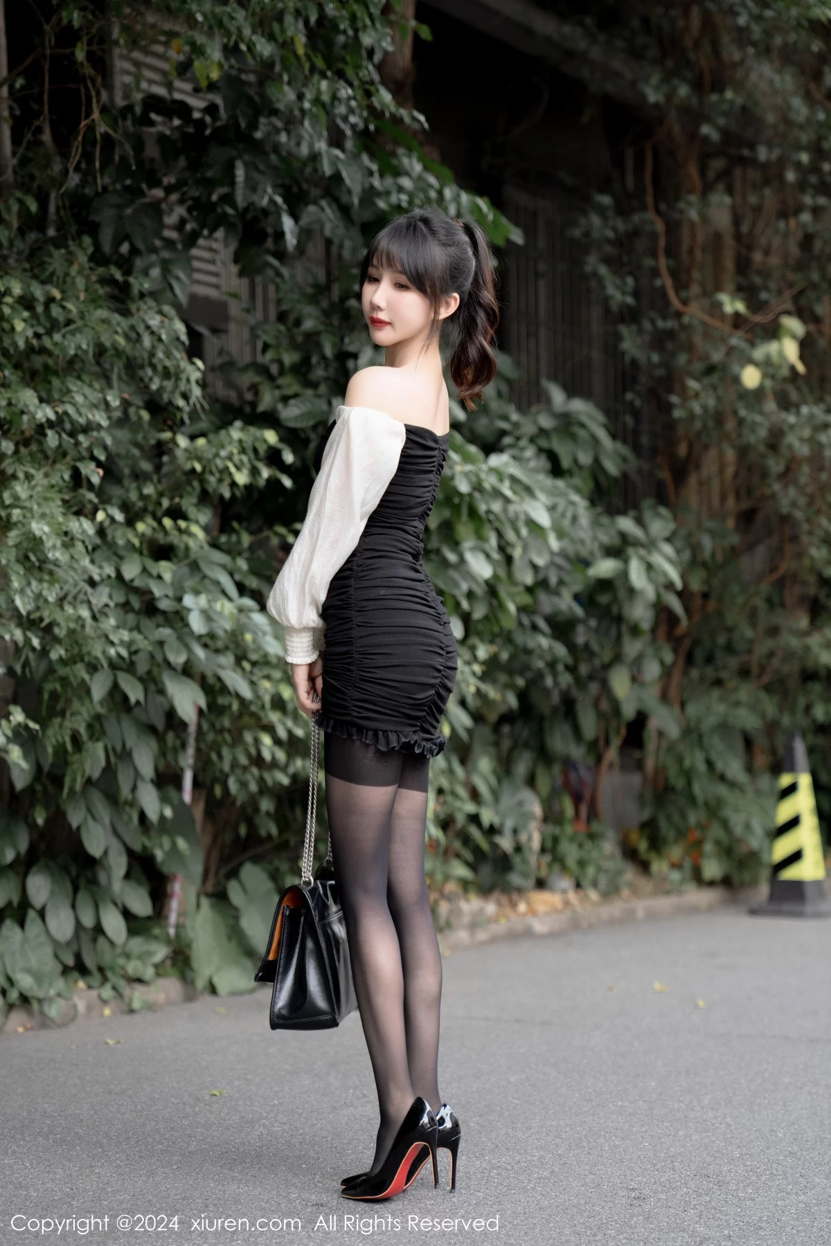 [[XiuRen秀人网]秀人网]No.7930_模特波巧酱Al女友主题私房大尺度全果秀火辣身材遮点诱惑写真86P